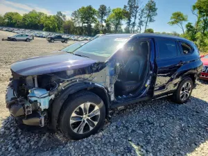 Toyota Highlander 3.5L 6 2022