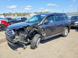 Toyota Highlander 3.5L 6 2013
