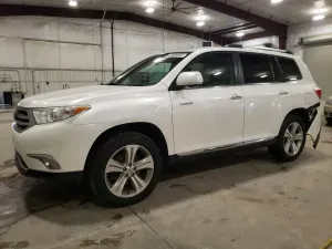 Toyota Highlander 3.5L 6 2013