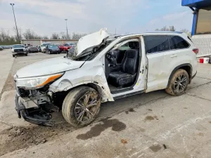Toyota Highlander 3.5L 6 2016