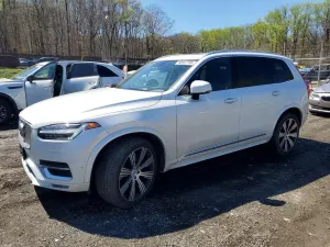 Volvo XC90 2.0L 4 2021