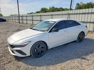 Hyundai Elantra 2.0L 4 2026