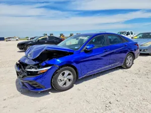 Hyundai Elantra 2.0L 4 2025