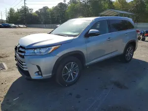 Toyota Highlander 3.5L 6 2019