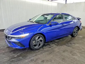 Hyundai Elantra 2.0L 4 2025