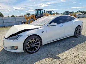 Tesla Model S 2021