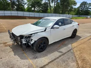 Nissan Altima 2.5L 4 2020