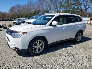 Mitsubishi Outlander 2.4L 4 2014