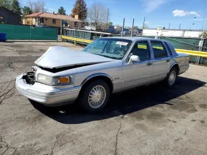 Lincoln Town Car 4.6L 8 1997