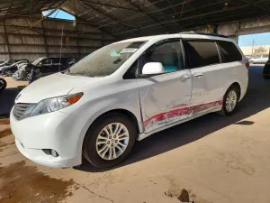 Toyota Sienna 3.5L 6 2013