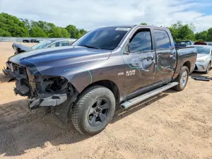 RAM 1500 5.7L 8 2015