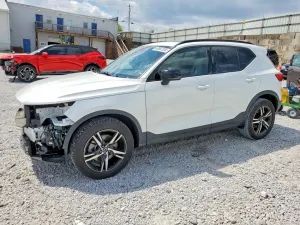 Volvo XC40 2.0L 4 2023