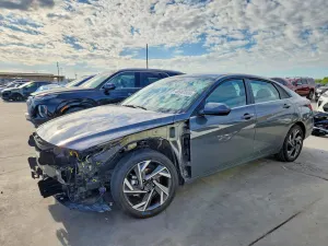 Hyundai Elantra 2.0L 4 2025