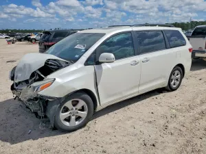 Toyota Sienna 3.5L 6 2017