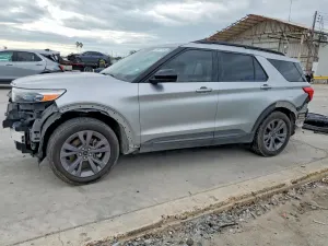 Ford Explorer 2.3L 4 2022