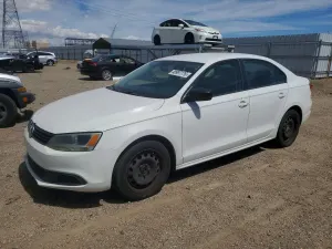 Volkswagen Jetta 2.0L 4 2012