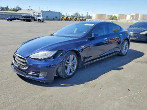 Tesla Model S 2014