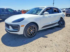 Porsche Macan 2.0L 4 2024