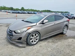 Hyundai Elantra 1.8L 4 2013