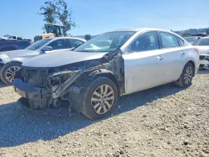Nissan Altima 2.5L 4 2015