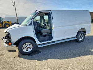 GMC Savana 4.3L 6 2025