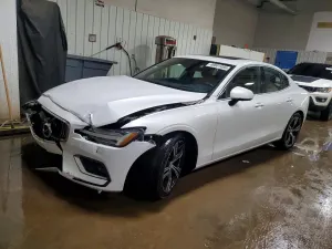 Volvo S60 2.0L 4 2019