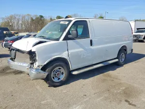 GMC Savana 4.3L 6 2025