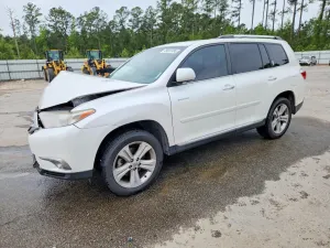 Toyota Highlander 3.5L 6 2013