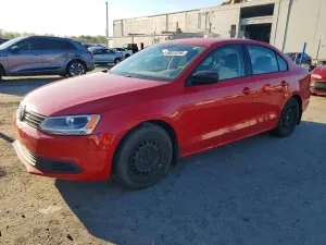 Volkswagen Jetta 2.0L 4 2014