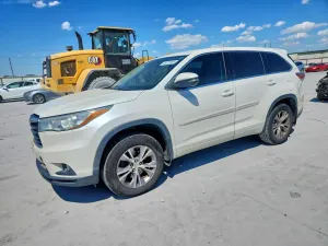 Toyota Highlander 3.5L 6 2015