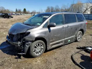 Toyota Sienna 3.5L 6 2019