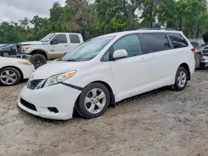Toyota Sienna 3.5L 6 2012