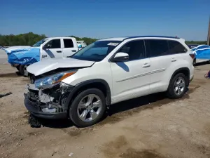 Toyota Highlander 3.5L 6 2015