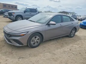 Hyundai Elantra 2.0L 4 2024