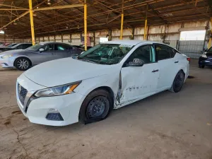Nissan Altima 2.5L 4 2020