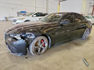 Alfa Romeo Giulia 2.0L 4 2018