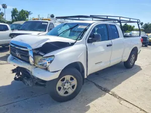 Toyota Tundra 4.6L 8 2011