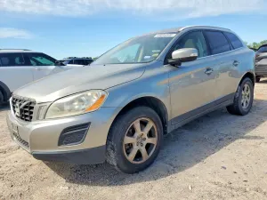 Volvo XC60 3.2L 6 2012