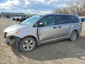 Toyota Sienna 3.5L 6 2012