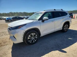 Toyota Highlander 3.5L 6 2021