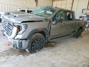 GMC Sierra 6.6L 8 2026