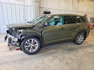 Toyota Highlander 3.5L 6 2014