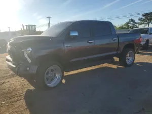 Toyota Tundra 5.7L 8 2020