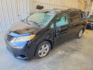 Toyota Sienna 3.5L 6 2011