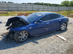Tesla Model S 2020