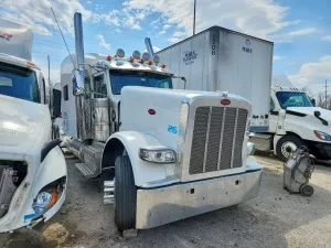 Peterbilt 389/520 12.9L 6 2023