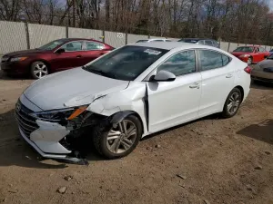 Hyundai Elantra 2.0L 4 2020