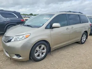 Toyota Sienna 3.5L 6 2017