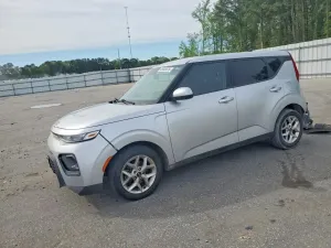Kia Soul 2.0L 4 2021