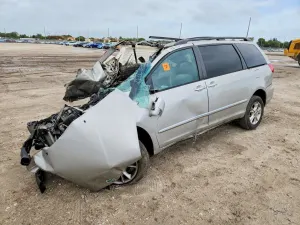 Toyota Sienna 3.3L 6 2006